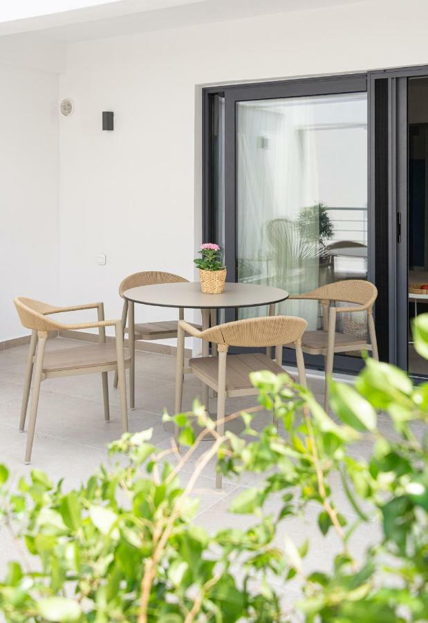 Eladia Suites เนโอสมาร์มาราส ภายนอก รูปภาพ